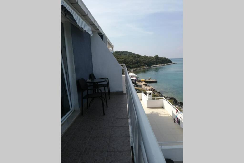 Apartment Lea - Amazing Sea View 스레세르 외부 사진
